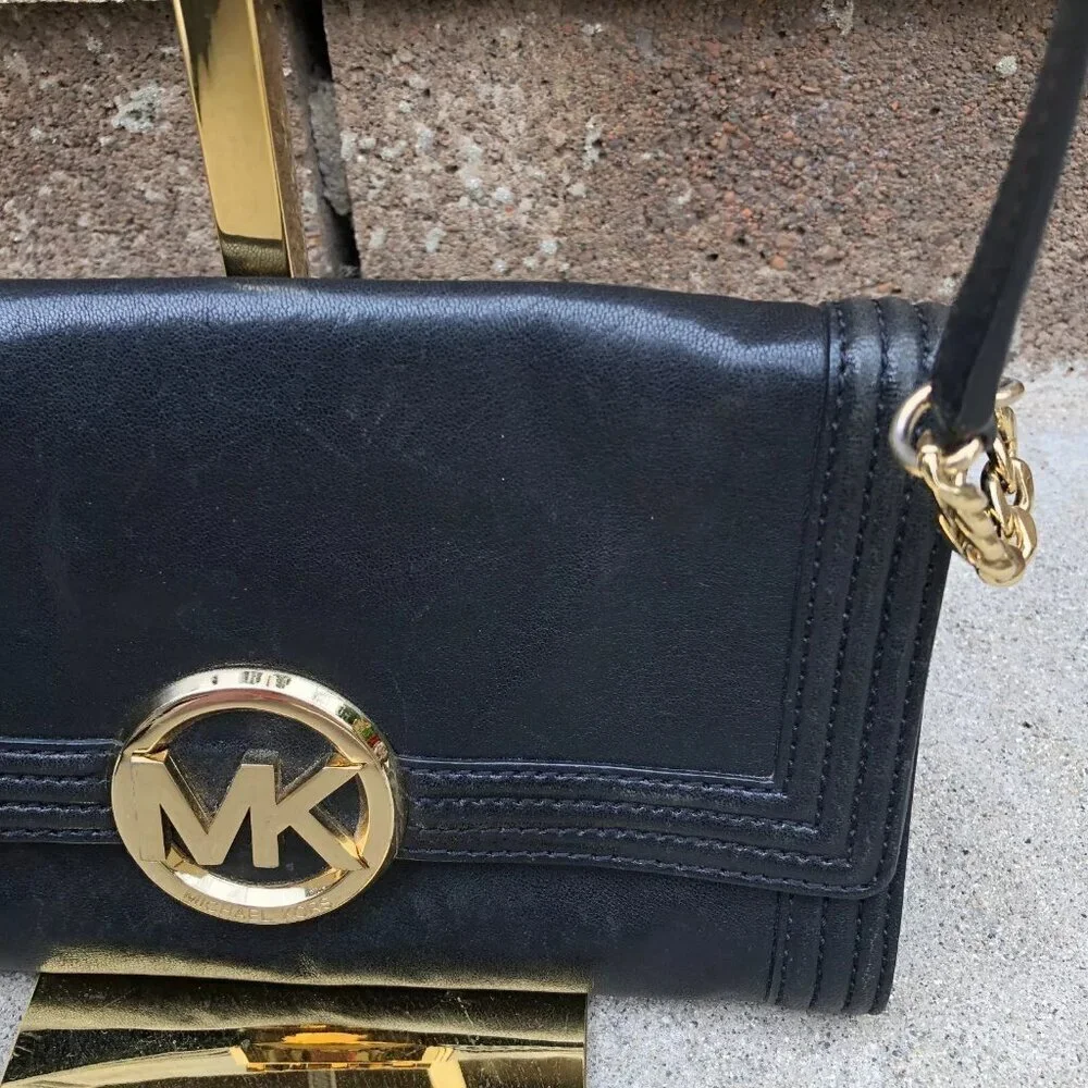 MICHAEL KORS Fulton Bombe Crossbody Purse Convertible Clutch Leather Bag Black‌